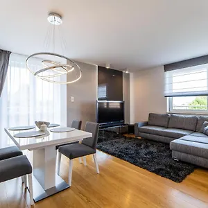 https://apart111-apartamenty-platinum.kolobrzeghotels.com